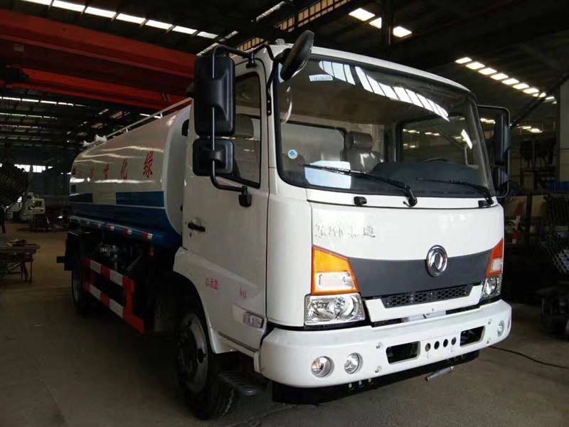 10噸灑水車轉(zhuǎn)讓_二手灑水車交易市場_10噸(10方)東風(fēng)嘉運(yùn)綠化灑水車價(jià)格3