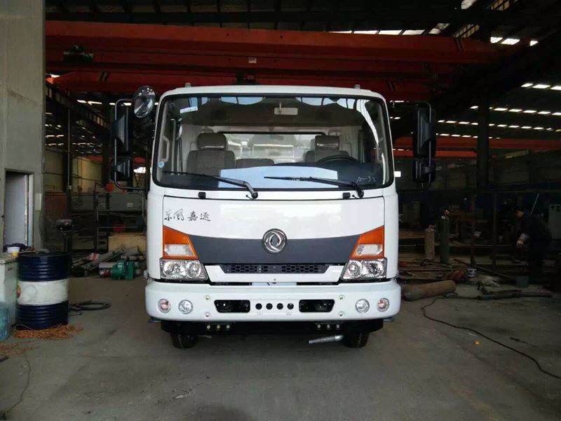 10噸灑水車轉(zhuǎn)讓_二手灑水車交易市場_10噸(10方)東風(fēng)嘉運(yùn)綠化灑水車價(jià)格4