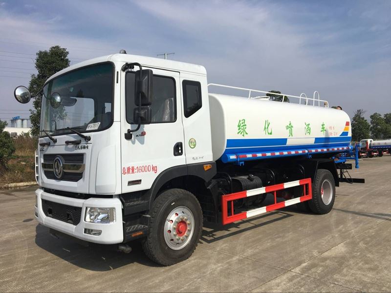 環(huán)衛(wèi)灑水車價(jià)格_15噸東風(fēng)多利卡D9環(huán)衛(wèi)灑水車4
