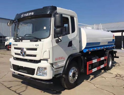 10噸灑水車(chē)報(bào)價(jià)_大運(yùn)風(fēng)度10-12噸綠化灑水車(chē)廠家價(jià)格2
