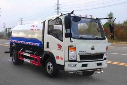 5噸灑水車價格_重汽豪沃5噸綠化灑水車廠家價格3