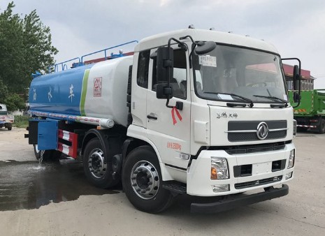 東風(fēng)天錦小三軸18噸工程灑水車圖片 東風(fēng)天錦小三軸18噸工程灑水車圖片