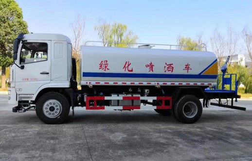 15噸灑水車自重多少噸_大運風景15噸綠化灑水車廠家價格3