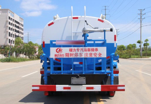 東風(fēng)多利卡灑水車(chē)圖片 東風(fēng)多利卡灑水車(chē)圖片