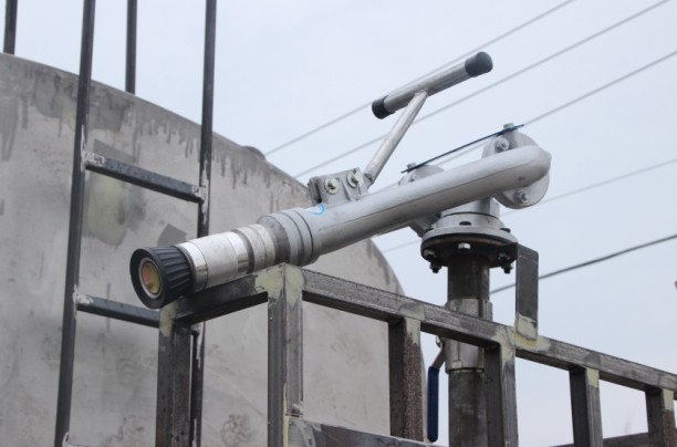 東風天錦灑水車(不銹鋼罐體)高清圖片 東風天錦灑水車(不銹鋼罐體)高清圖片