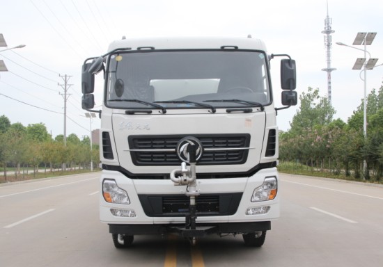 東風天龍后雙橋灑水車高清圖片 東風天龍后雙橋灑水車高清圖片