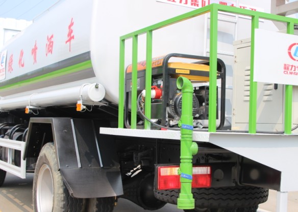 東風多利卡D9灑水車帶霧炮(圓罐)高清圖片 東風多利卡D9灑水車帶霧炮(圓罐)高清圖片