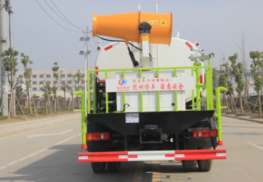 東風天錦霧炮車高清圖片 東風天錦霧炮車高清圖片