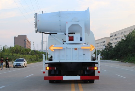 東風(fēng)T5后雙橋圓罐抑塵車(chē)圖片 東風(fēng)T5后雙橋圓罐抑塵車(chē)圖片