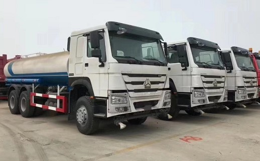 一批庫存15方重汽豪沃后雙橋?yàn)⑺噲D片 一批庫存15方重汽豪沃后雙橋?yàn)⑺噲D片