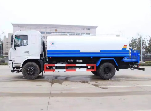 15方東風D3L灑水車圖片 15方東風D3L灑水車圖片