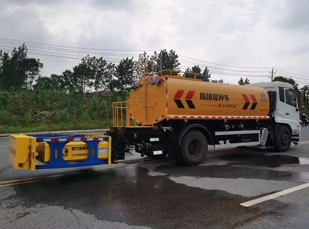 國六東風(fēng)天錦多功能灑水車帶防撞緩沖車功能 國六東風(fēng)天錦多功能灑水車帶防撞緩沖車功能