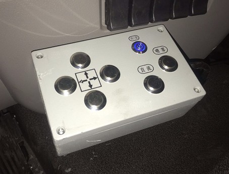 ��ˮ܇ǰ��늄�(d��ng)��ˮ�ڿ������DƬ