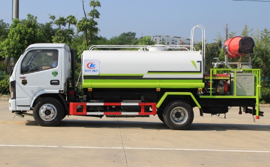 國六5噸東風多利卡帶霧炮灑水車圖片 國六5噸東風多利卡帶霧炮灑水車圖片