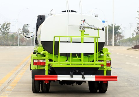 國六5噸東風(fēng)小福瑞卡灑水車圖片 國六5噸東風(fēng)小福瑞卡灑水車圖片