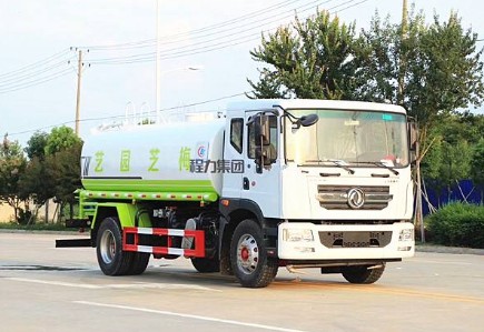 國(guó)六東風(fēng)多利卡D9灑水車圖片 國(guó)六東風(fēng)多利卡D9灑水車圖片