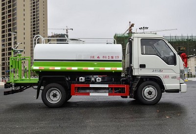 ����2.7������r��С��֮��2�{�ƞ�ˮ܇�DƬ