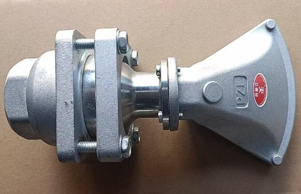 �f������