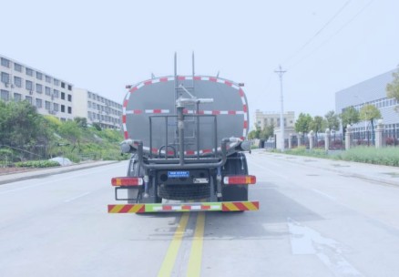 15方重汽豪沃TX7灑水車_曼發動機258馬力_縱昂牌CLT5189GPSZZ6A型綠化噴灑車 15方重汽豪沃TX7灑水車_曼發動機258馬力_縱昂牌CLT5189GPSZZ6A型綠化噴灑車