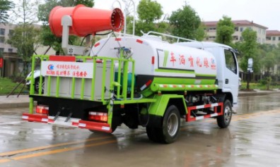 藍(lán)牌灑水車圖片 藍(lán)牌灑水車圖片